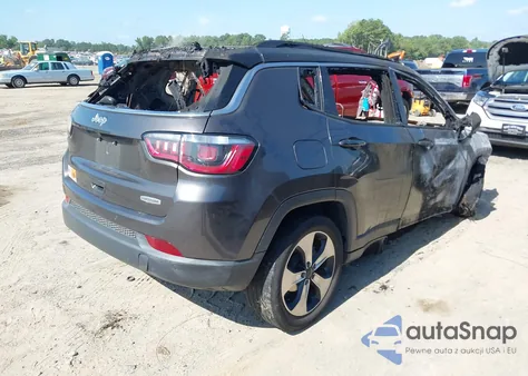 2018 Jeep Compass Latitude Fwd z USA, uszkodzony, nr VIN 3C4NJCBB0JT134207